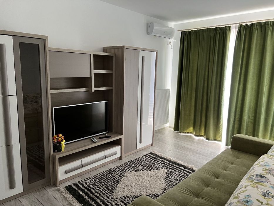 Inchiriez apartament 2 camere + parcare privata (Prima Onestilor)