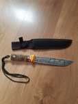 Cutit de vanatoare 32 cm, lama gravata, maner ergonomic imitatie corn