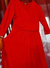 Rochie roșie gravide