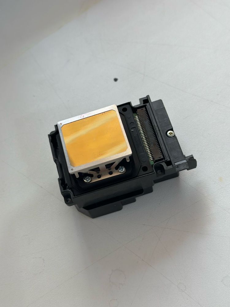 Продам печатную голову Epson TX800