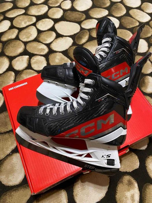 Хоккейные коньки CCM JETSPEED FT6 PRO