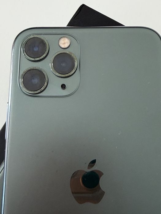 Продавам iPhone 11 Pro, 64 GB