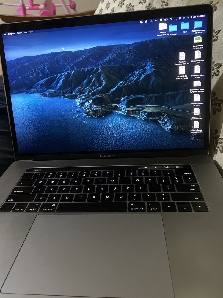 MacBook Pro 15 inch- 2016
