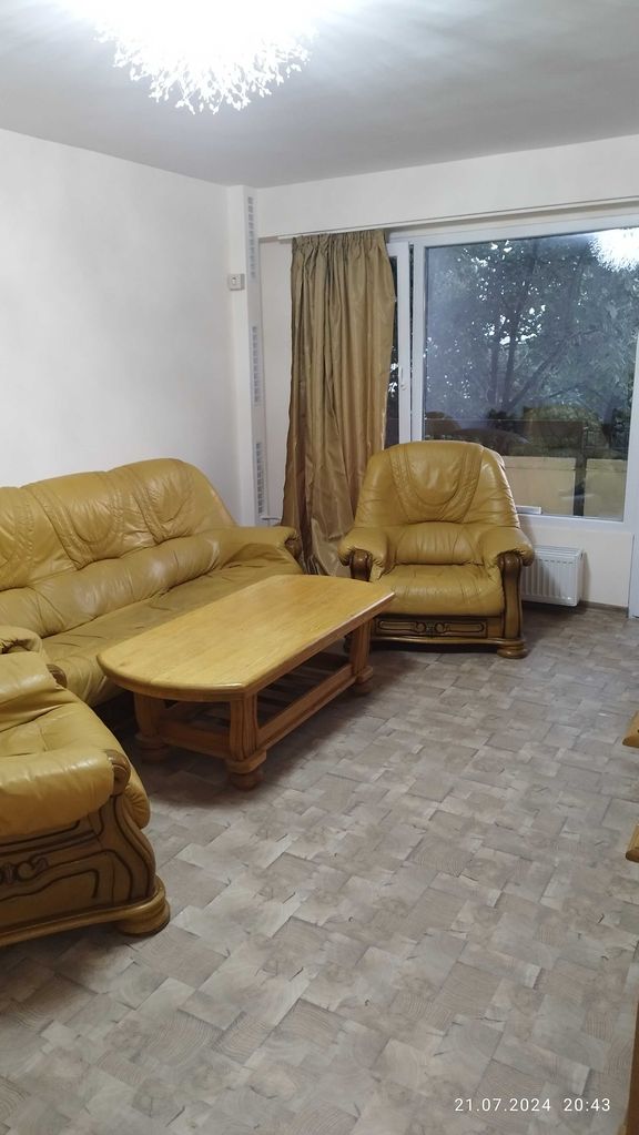 Продава се Двустаен апартамент в Русе, Център - 62 кв.м за 1468 €/кв.м - Снимка #16