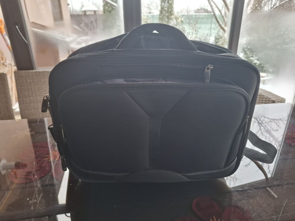 Geanta leptop neagra