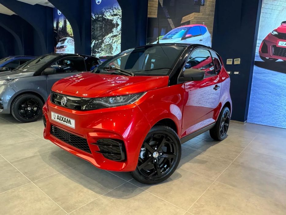 Aixam City Disponibil in stoc. Se conduce de la 16 ani.