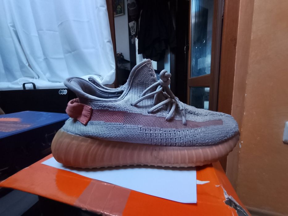 Adidas Yeezy маратонки