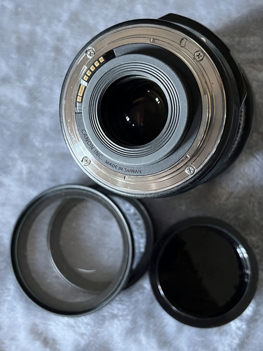 Obiectiv Canon EF-S 17-85mm IS