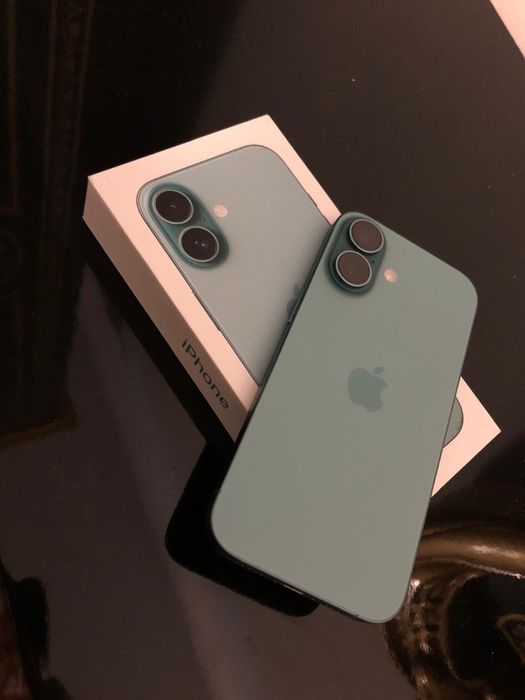 Vand iphone 16  ,128 GB