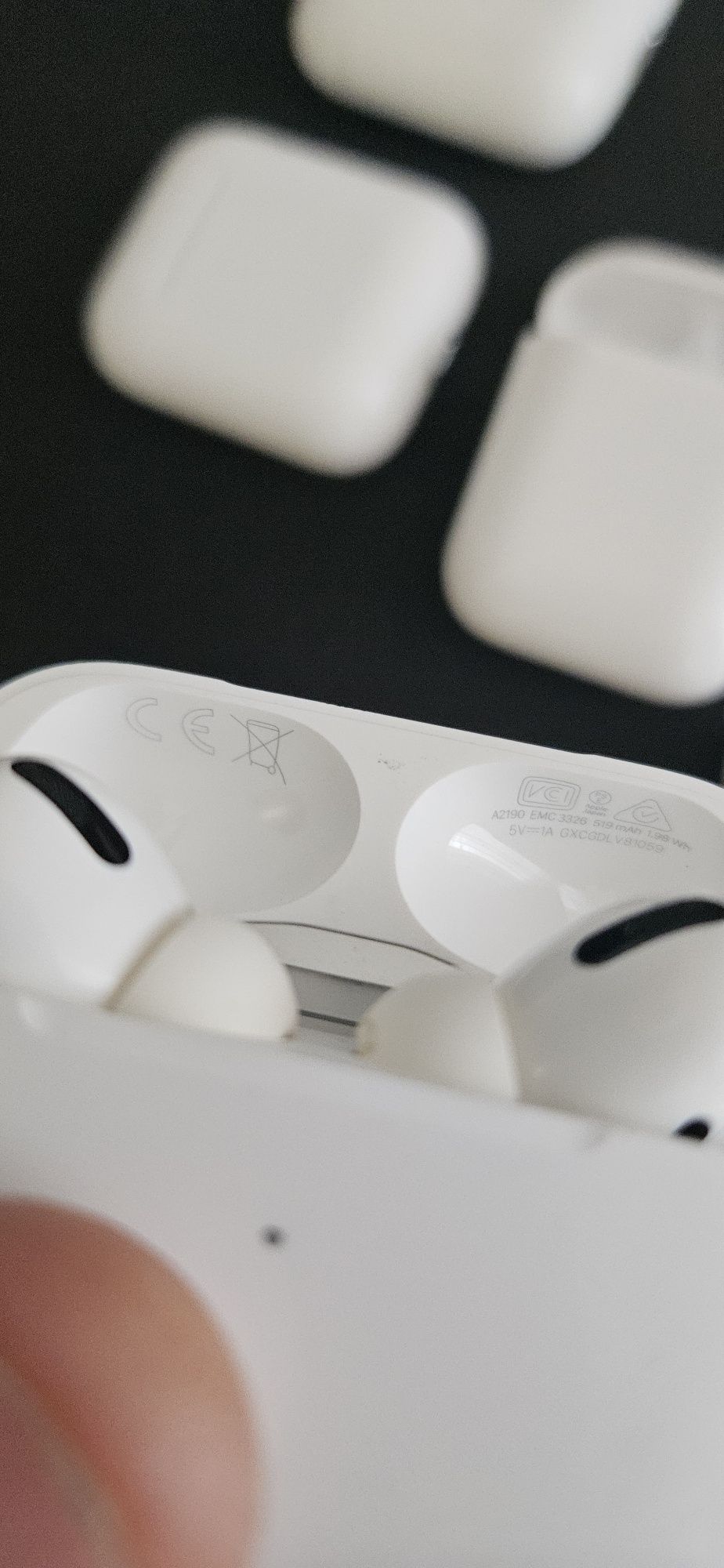 Casti carcase case airpods pentru diferite modele originale