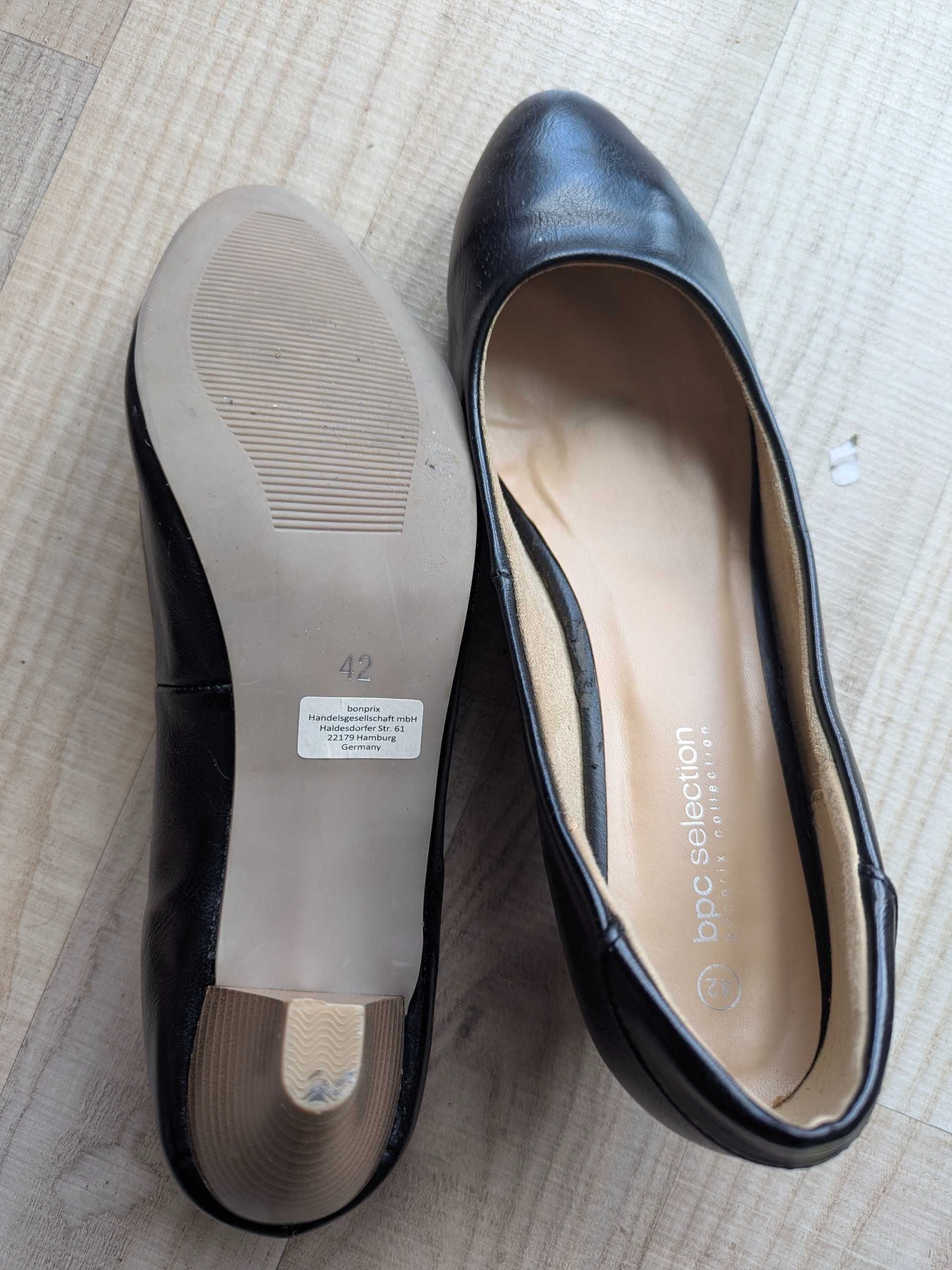 Pantofi cu toc mic