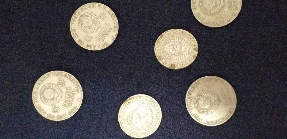 Продам советские монеты, 1рубль-1964года,и ещё 20лет ВОВ, цена 1000т.