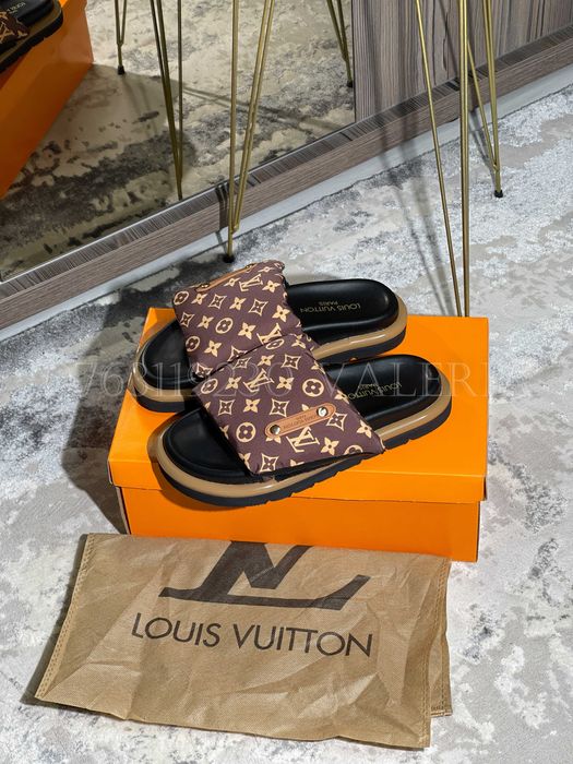 Papuci Louis Vuitton - Pool Pillow Mules