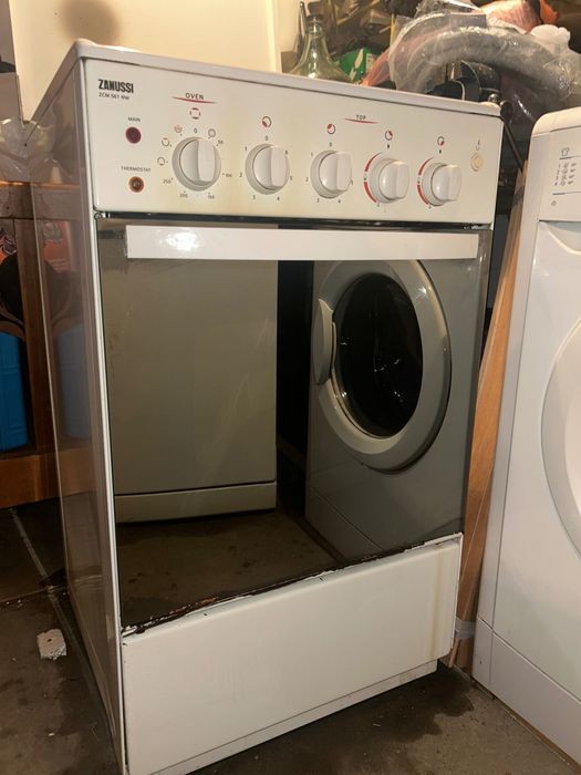 Продавам газова печка Zanussi