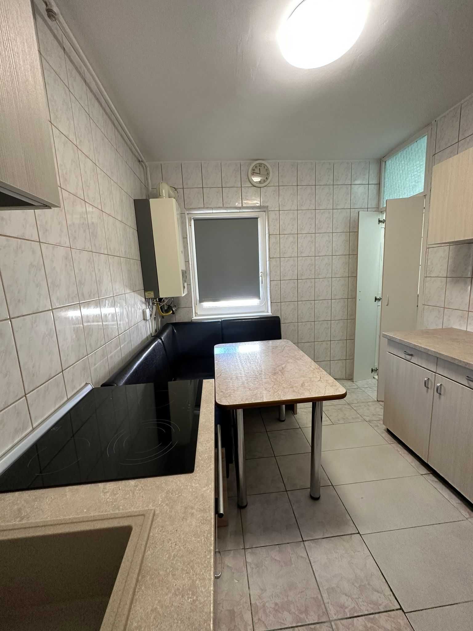 Apartament 3 camere decomandate Intre Lacuri