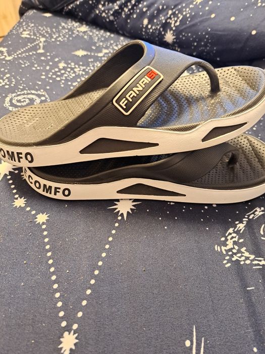 Papuci de silicon 37