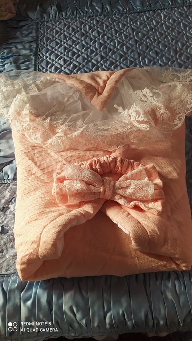 Продам очень красивый, качественный конверт на выписку!