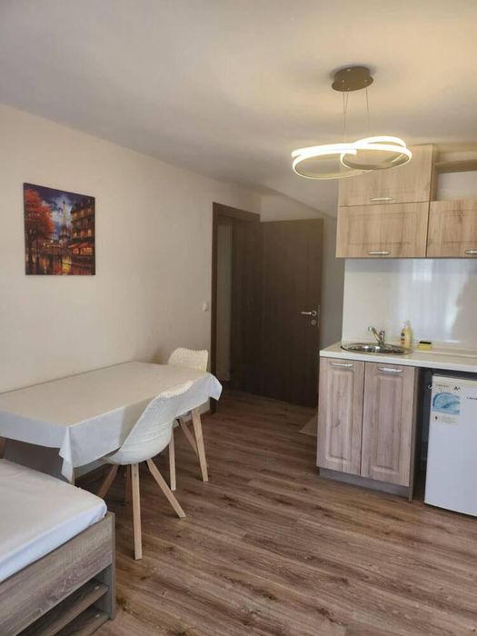 Дава се под наем Едностаен апартамент в Бургас, Ветрен - 33 кв.м за 306 € - Снимка #1