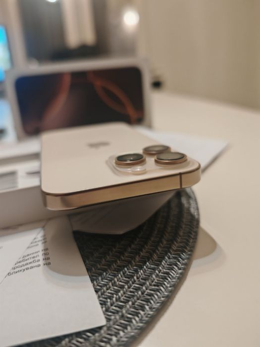 Iphone 16 pro max Desert