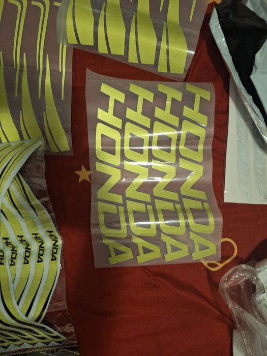 Vând accesorii moto