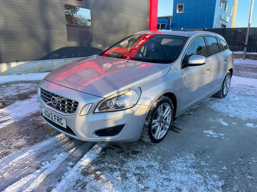 Portiera stanga-dreapta volvo V60