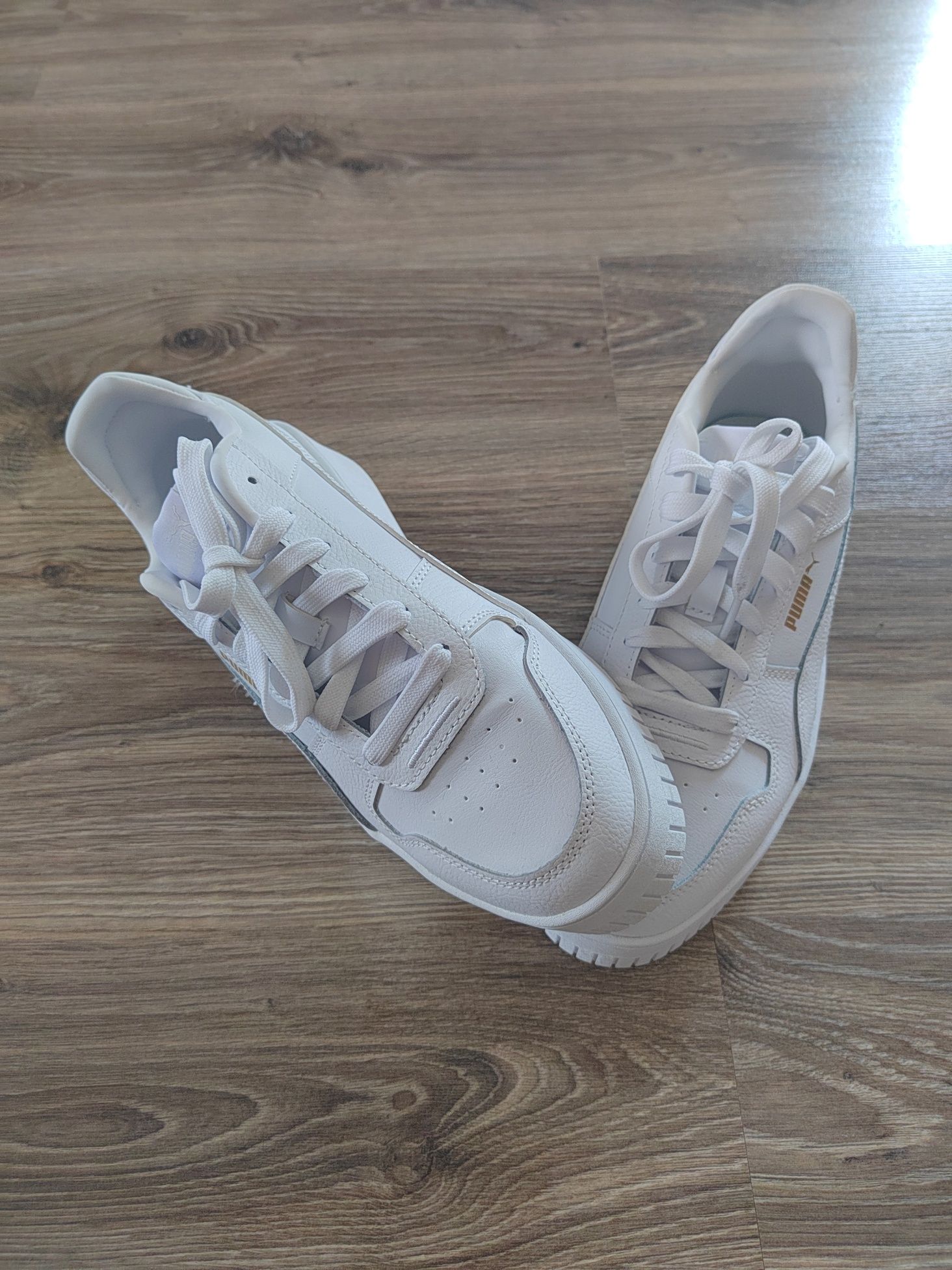 Бели кецове Puma