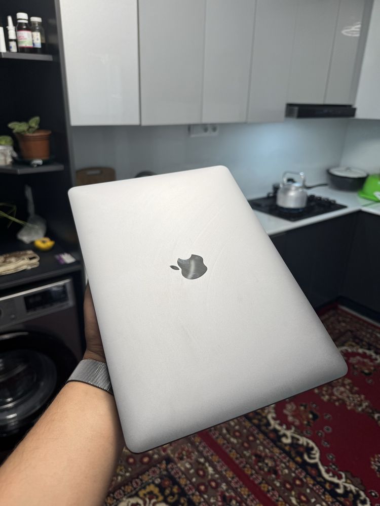 MacBook Pro M2 13 inch Gray