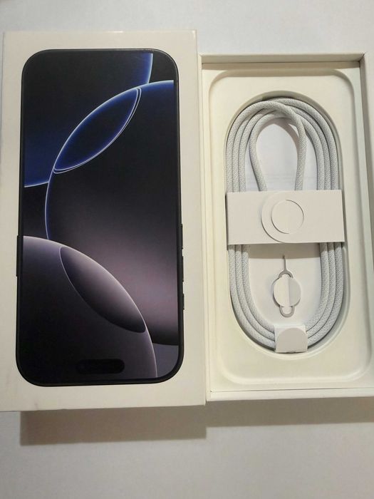 Смартфон Apple iPhone 16 Pro, 128GB, 5G, Black Titanium