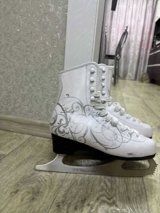 Продам коньки в идеальном состоянии