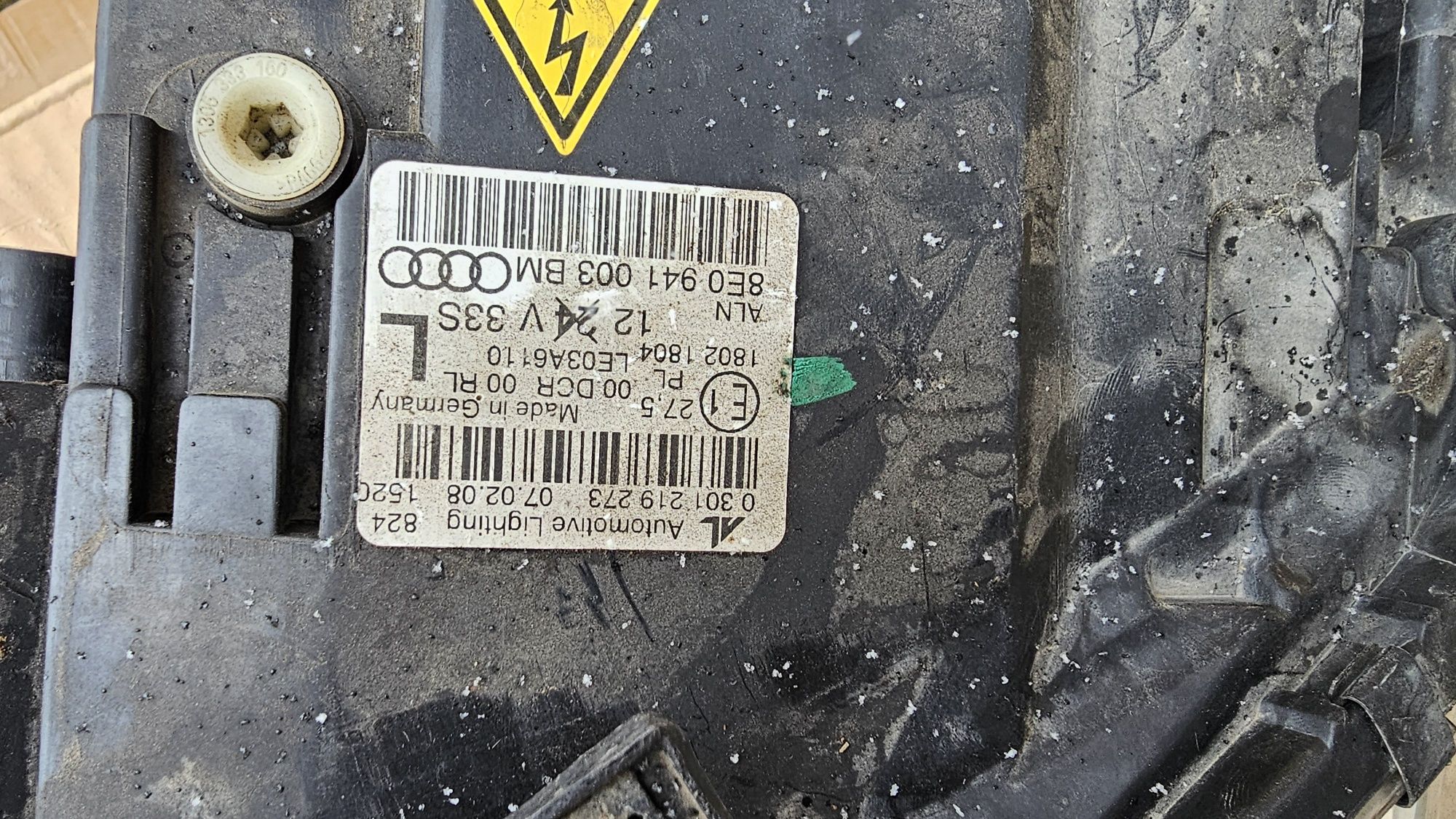 Ляв Фар от Audi A4 B7 3.0TDI