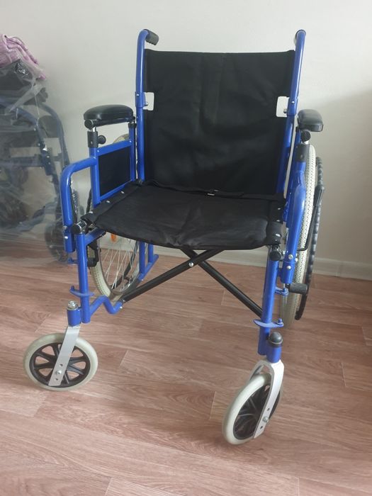 Продам инвалидную коляску