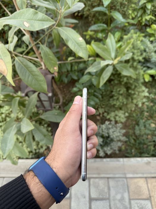 Iphone x ayfon x 64gb LL/A sotiladi holati ideal aybi yo face ishlidi