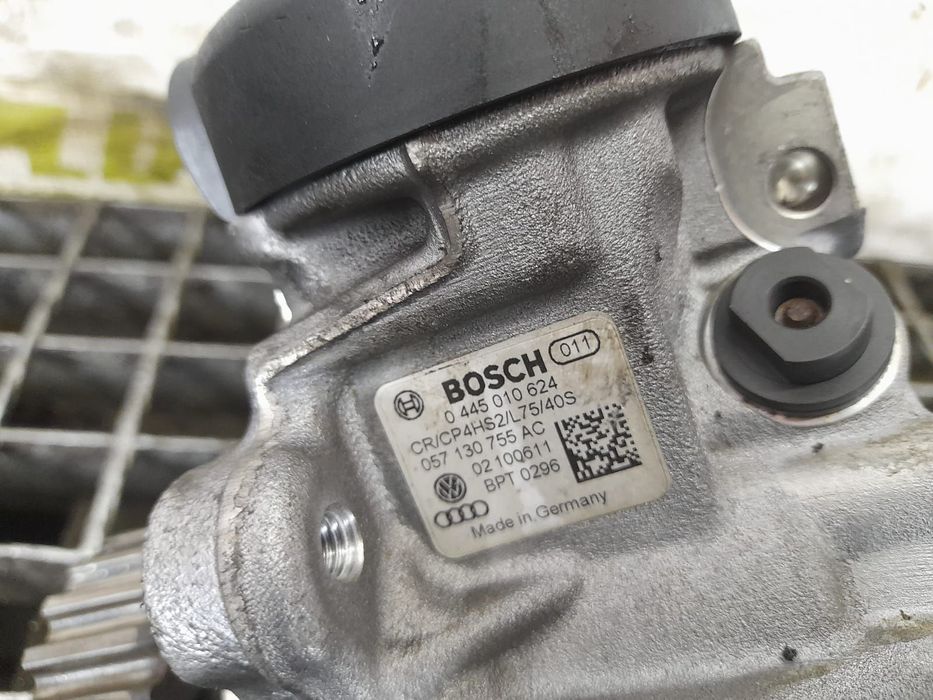 Pompa inalta presiune 0445010624 4.2 tdi CDSB   057130755AC Audi A8 D