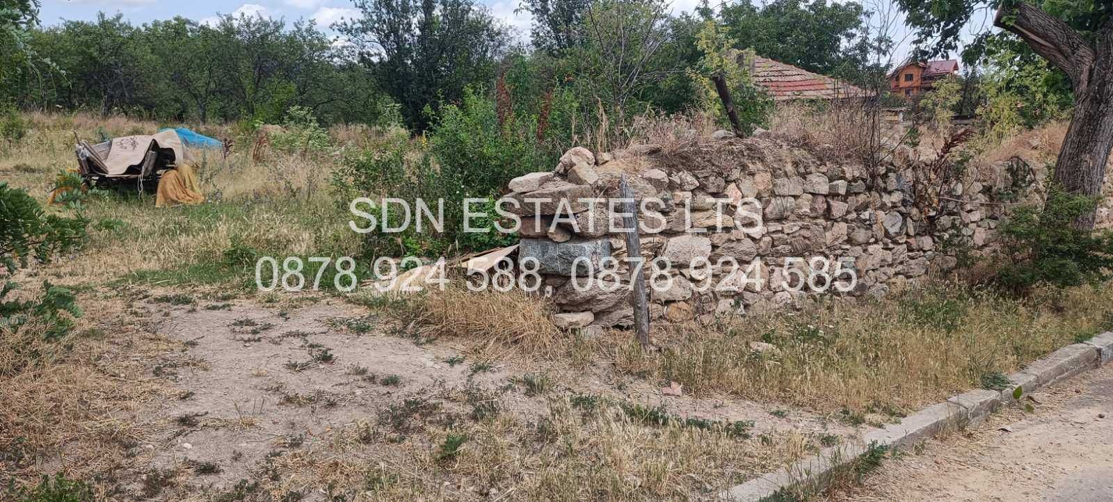 Продава дворно място в с. Долно Изворово