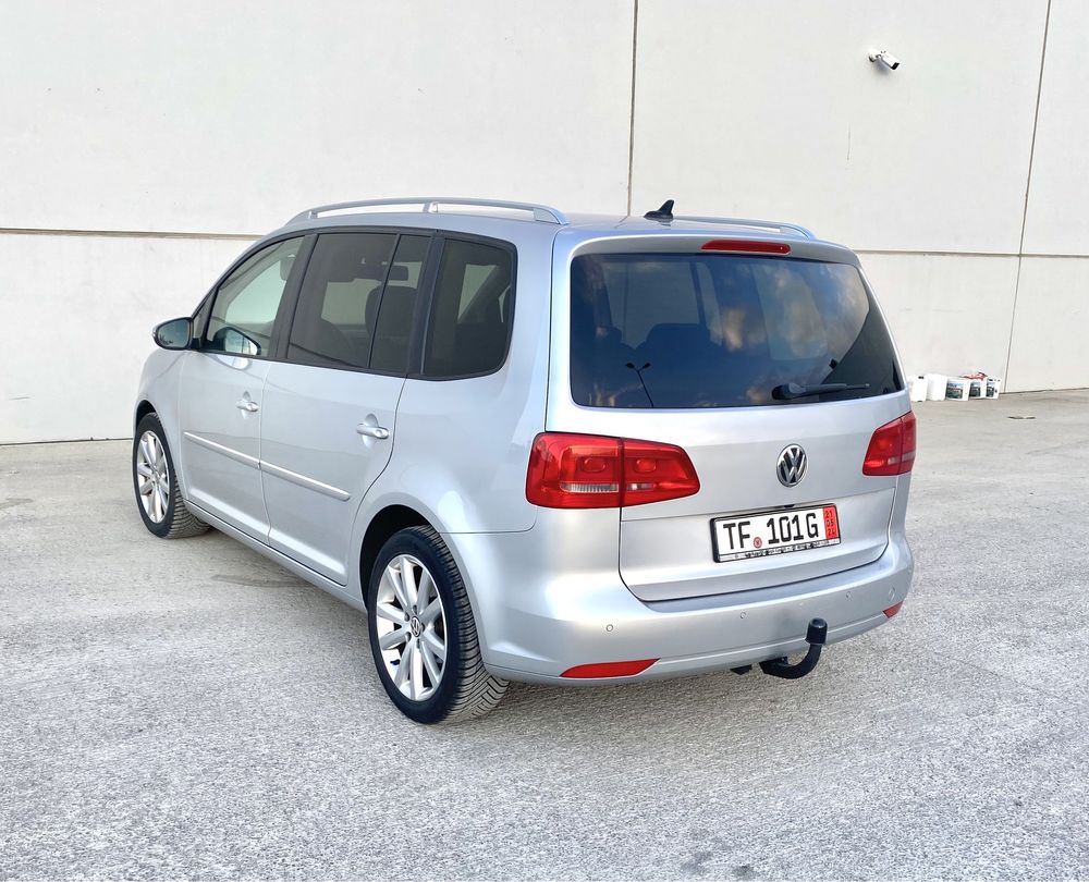 Volkswagen Turan An 2013 Motor 2.0 diesel 140cp Euro5 Impecabil