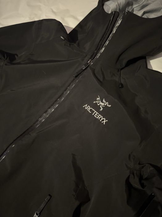 Непромокаема Ветровка На Arcteryx