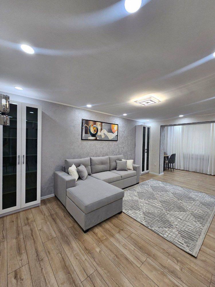 70кв.м кирпич Метро Хамза Мукимий Чиланзар 7 Балкон2*6 Продам 3-Комнат