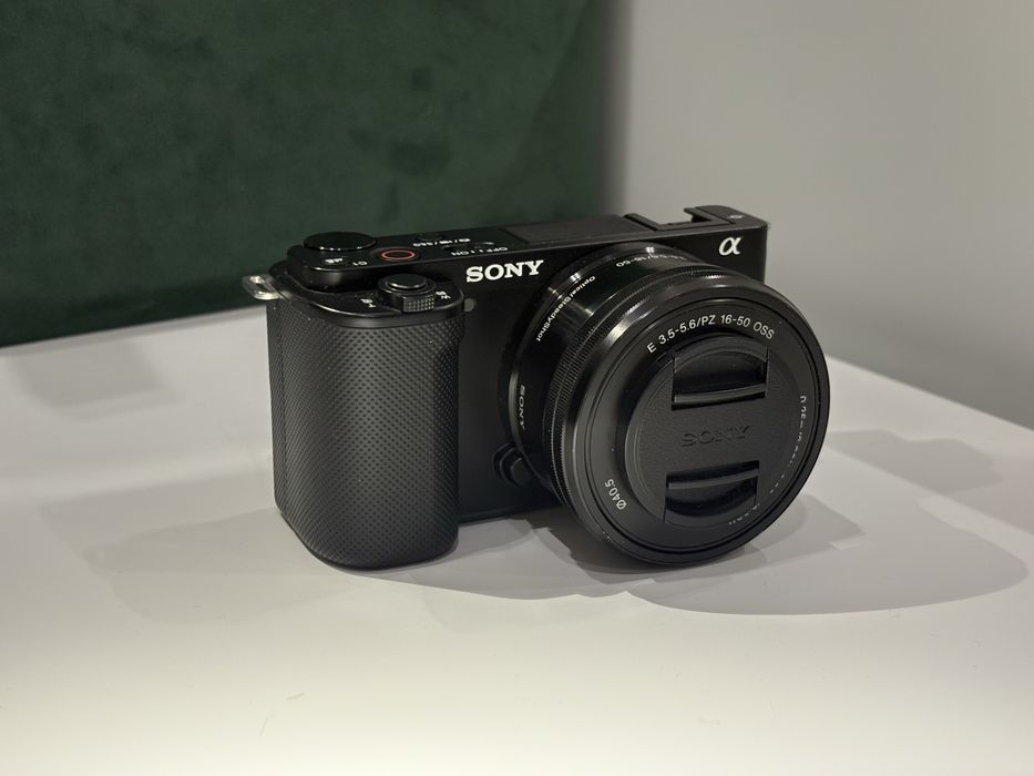 Видеокамера Sony ZV-E10