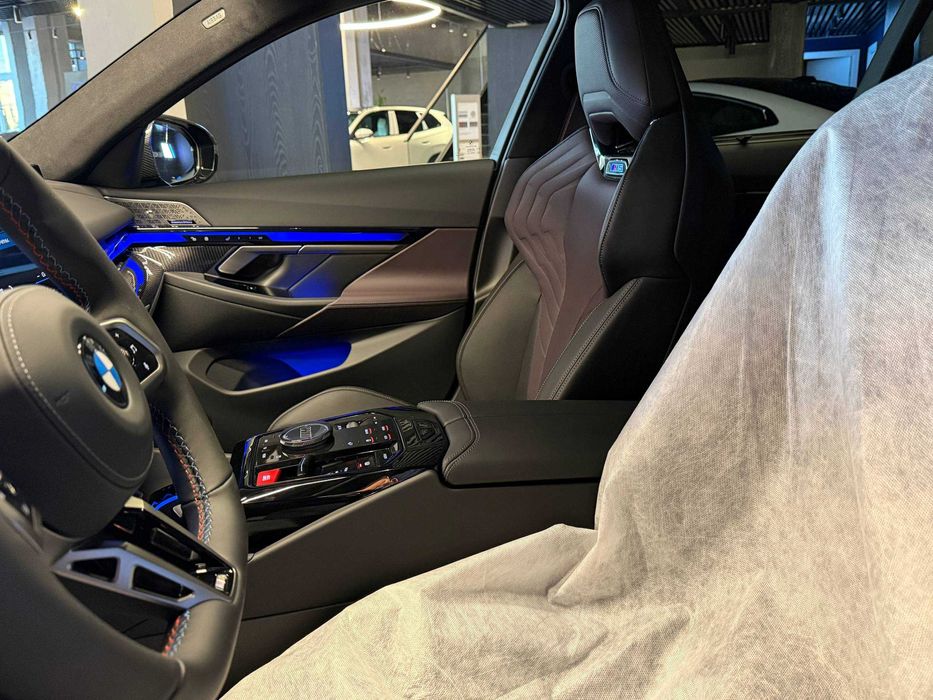 BMW M5 Sedan (G90) с гарантии в наличии