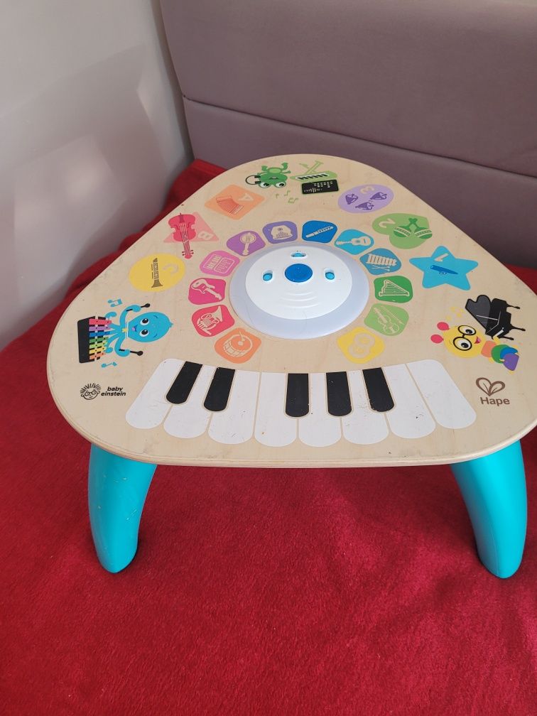 Музикална маса за бебе