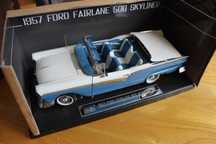 Sun Star Ford Fairlane 1957 1:18