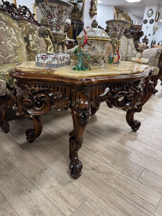 Canapea baroc cu doua fotolii + masuta cu blat de onix