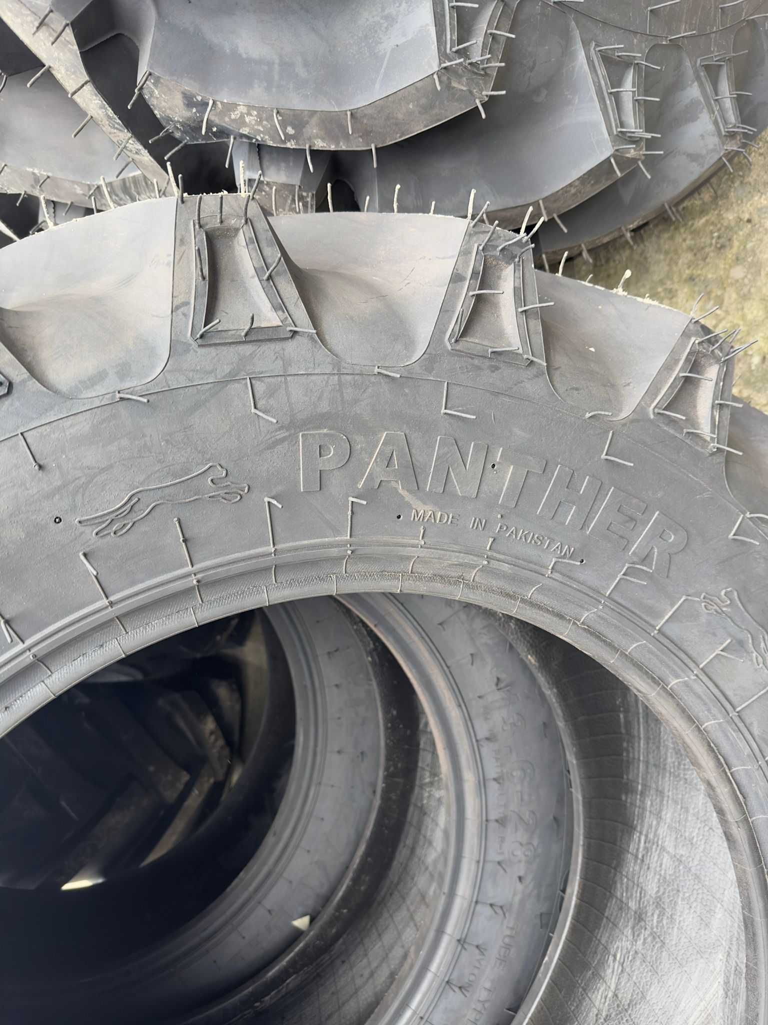 Cauciucuri 13.6-28 Pakistan 12 PR 2 ANI GARANTIE pentru Tractor