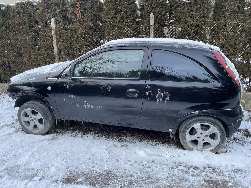 Corsa C 1.3 CDTI на части