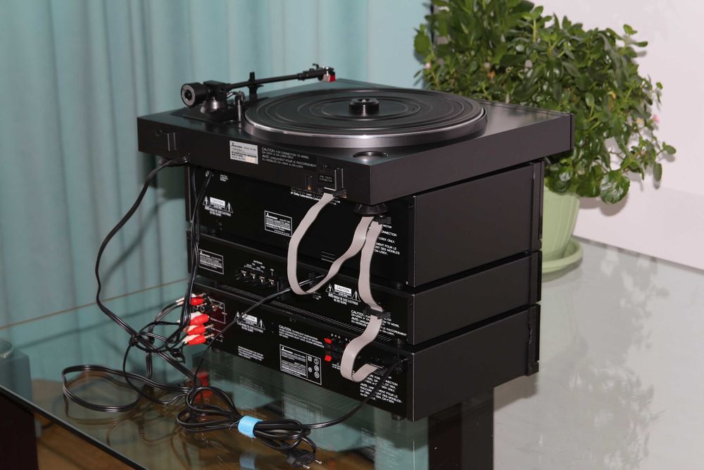 Sistem audio Mitsubishi functional