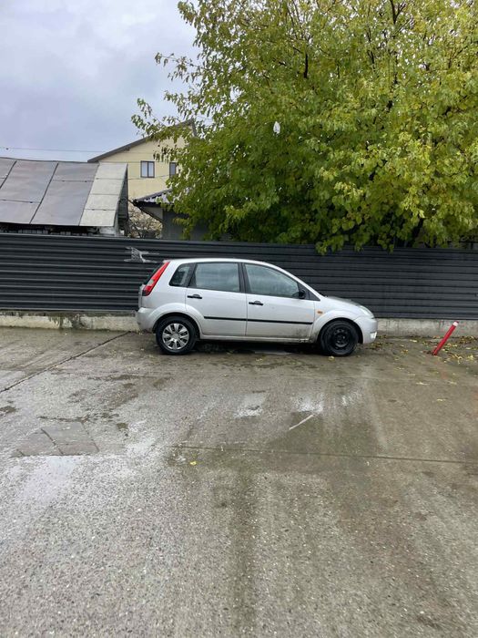 Ford fiesta  2003