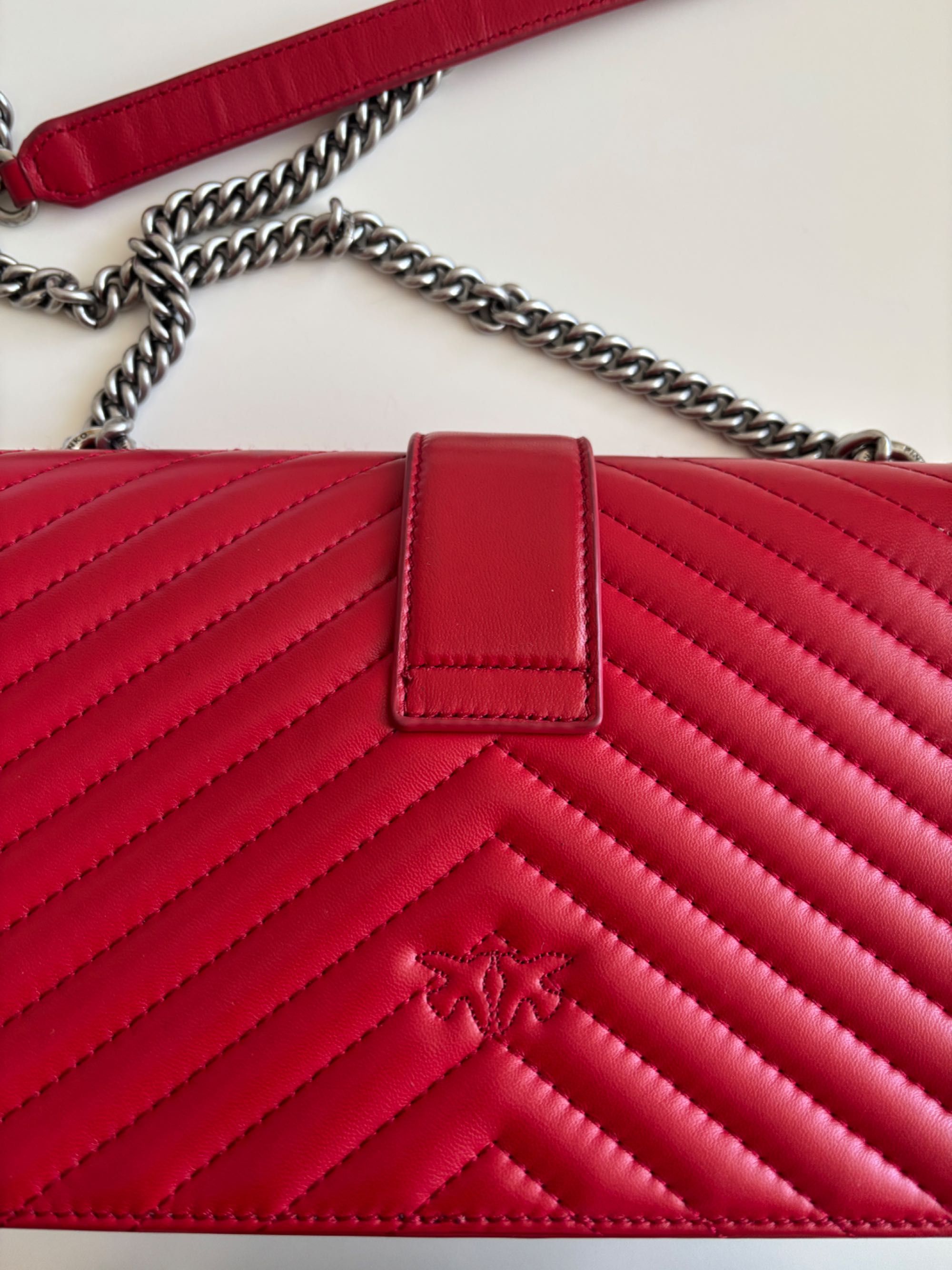 Червена чанта Pinko