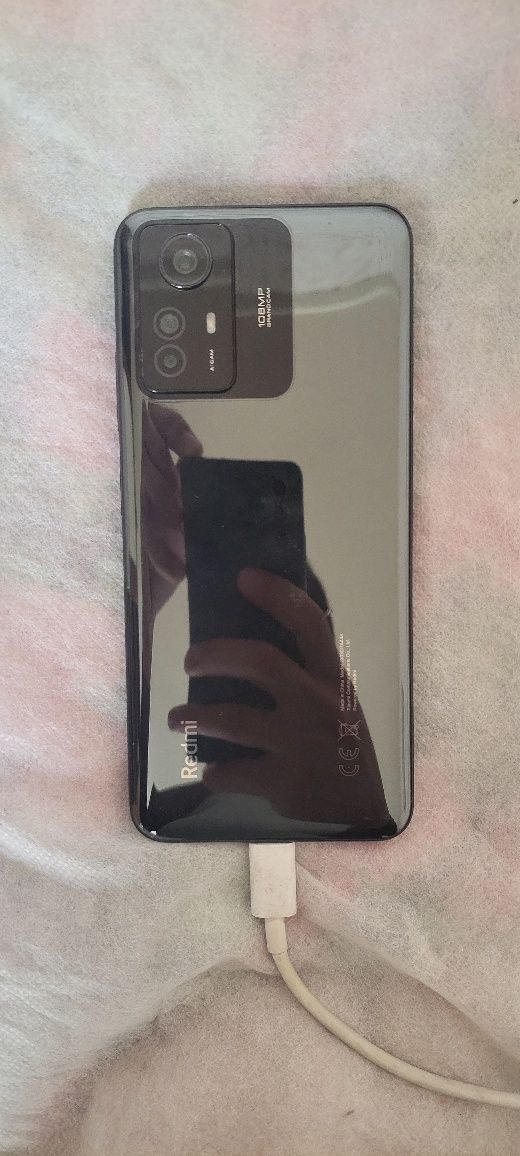 Redmi not 12 s ekran kirishka  almashgan xalaqit bermedi