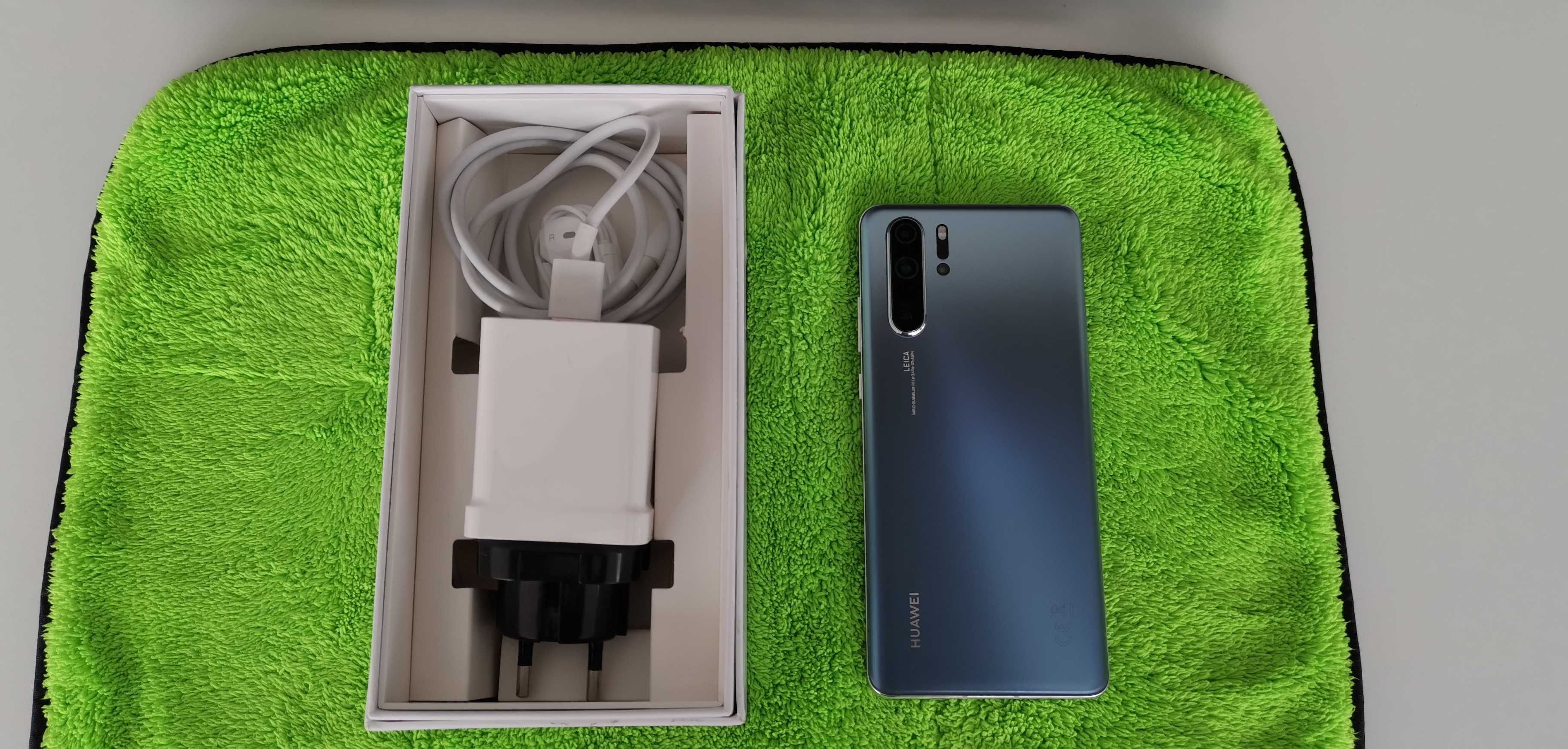 Huawei P30 Pro New Edition, 256GB, 8GB RAM, 4G, stare excelenta