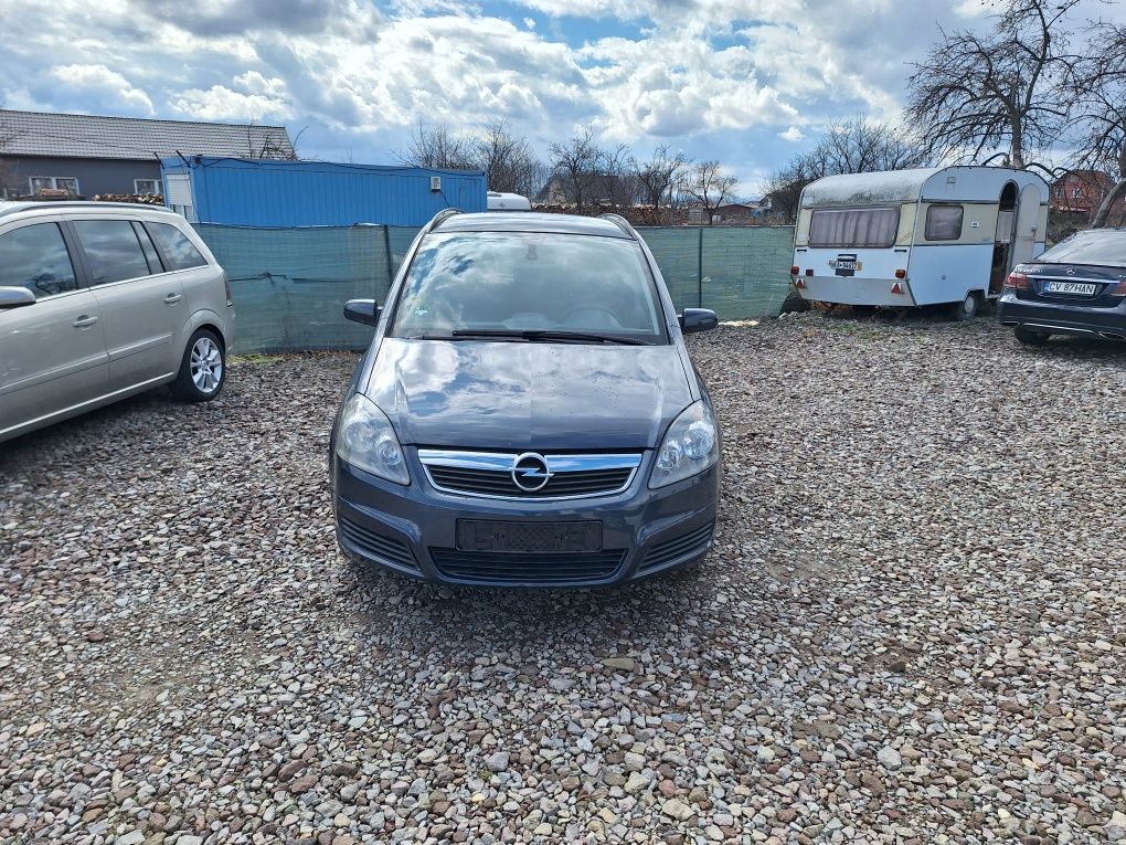 Opel Zafira 1.9 cdti 120 cp